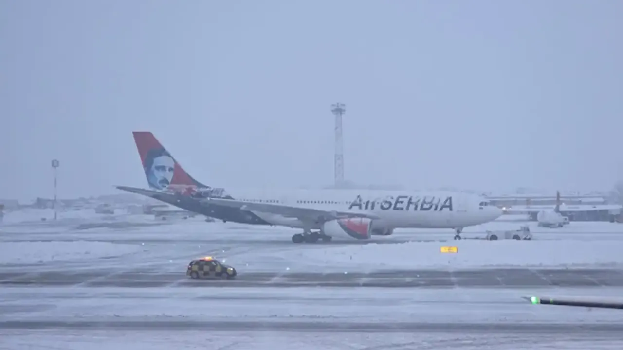 Sırbistan'da uçak seferleri iptal edildi!