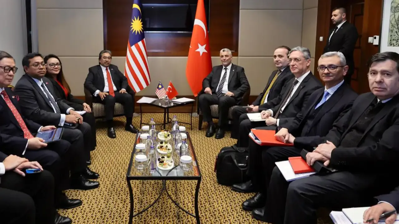 Türkiye ile Malezya arasında 10 milyar dolarlık ticaret hedefleniyor