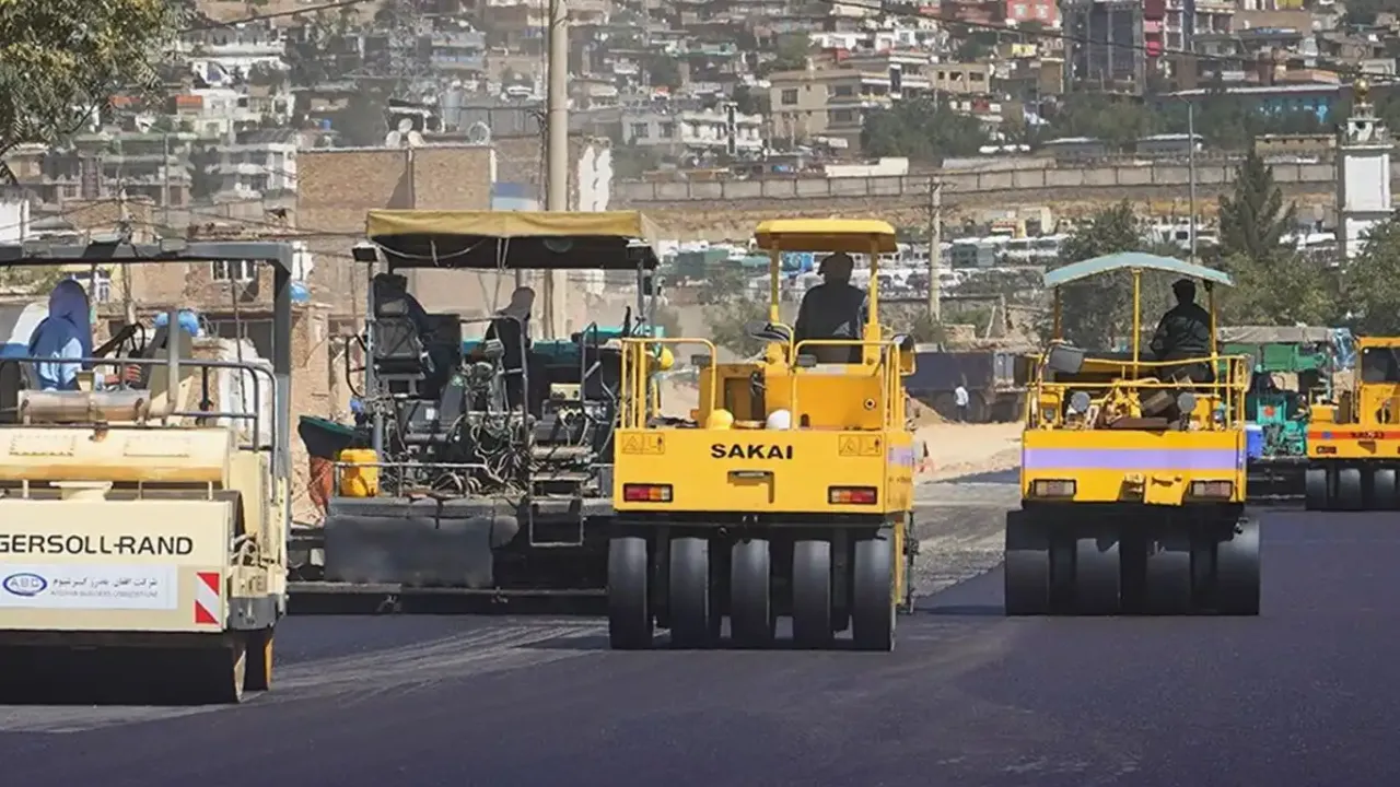 Afganistan, Kabil'in ana otoyollarını birbirine bağlayacak yeni yolun inşaatına başladı