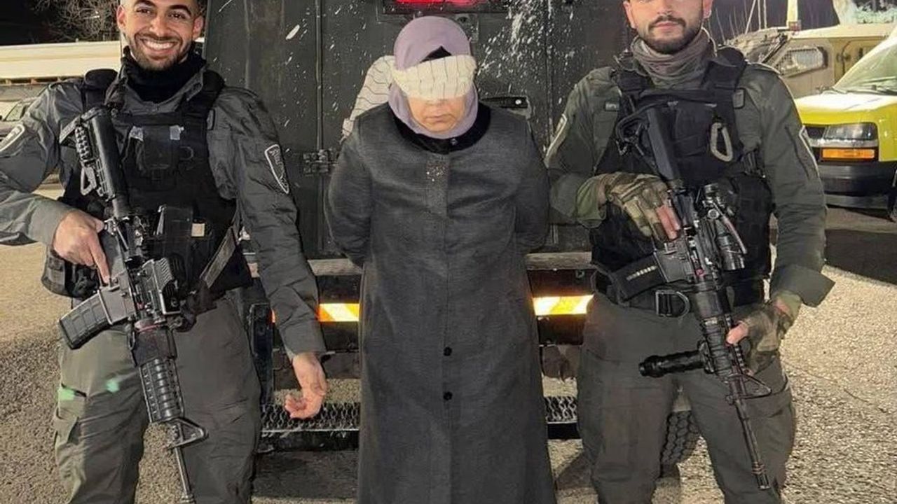 İşgal rejiminden bir rezalet daha: Yahya Ayyaş’ın eşini alıkoyup böyle paylaştı!