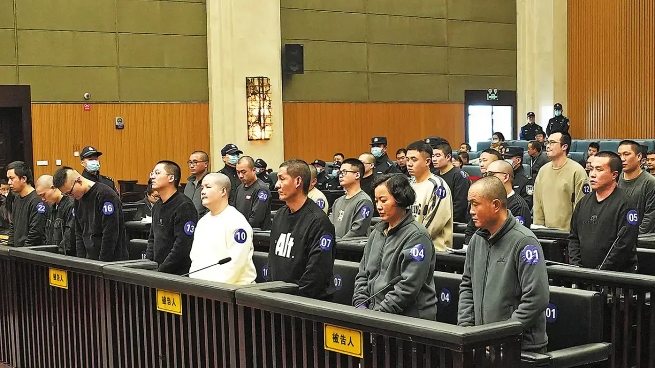 Çin, bir çetenin 11 üyesini idam etti