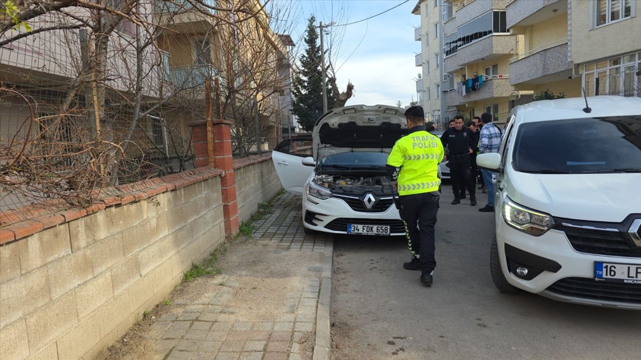 "Dur" ihtarına uymayan çakarlı araç sürücüsüne 178 bin lira ceza kesildi