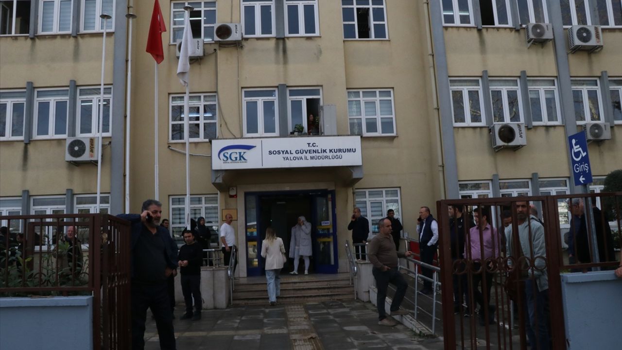 Bir avukat uğradığı silahlı saldırı sonucu ağır yaralandı