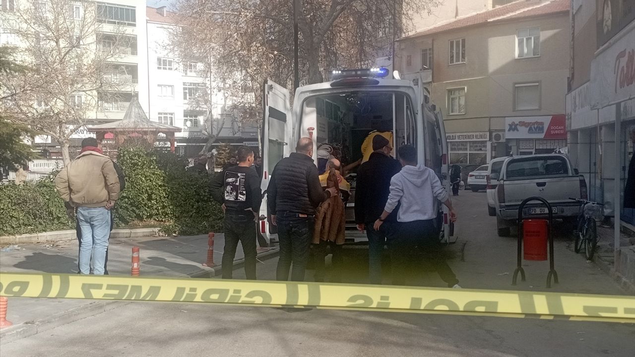 Silahlı kavgada baba ve 3 oğlu yaralandı