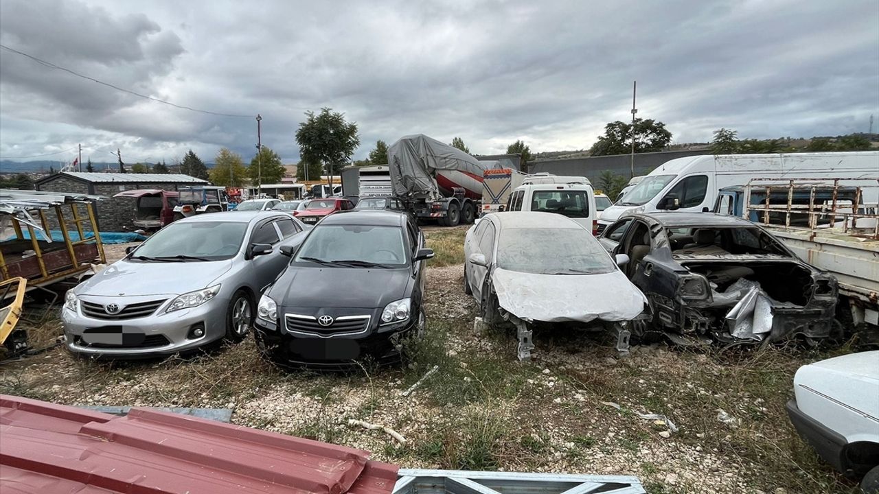 3 kentte araç operasyonu: 8 zanlı yakalandı!