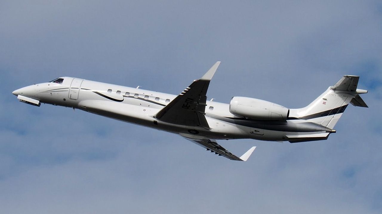 8 kişiyi taşıyan özel jet düştü!