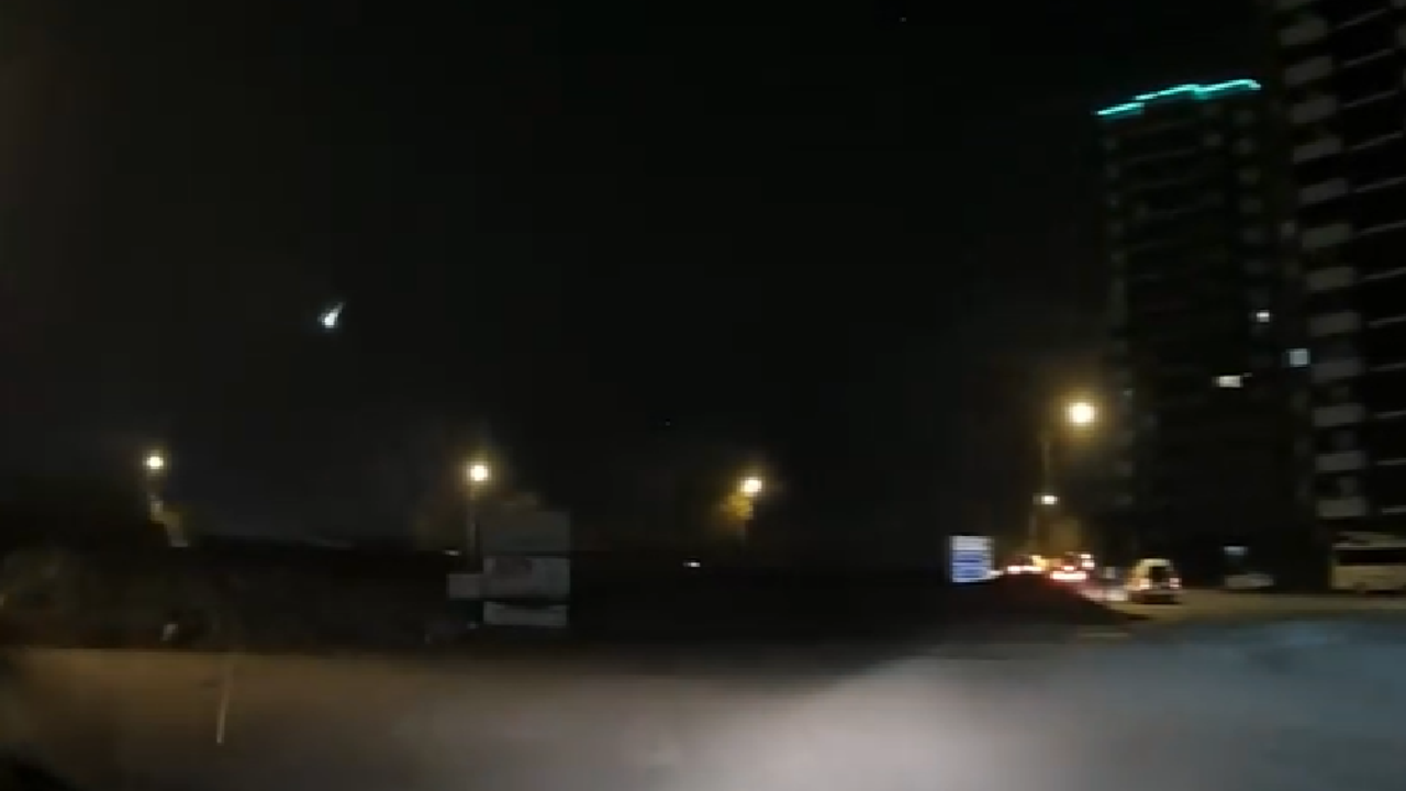 İki şehrimizde göktaşı görüldü