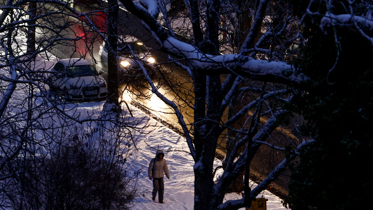 Büyük kundaklama: 45 bin evin elektriği kesildi