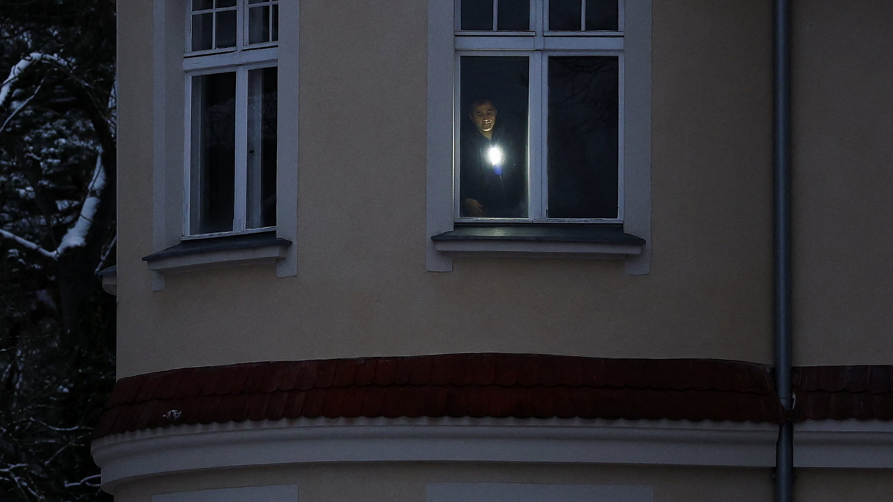 Solcular zengin semtlerde 35 bin evin elektriğini kesti