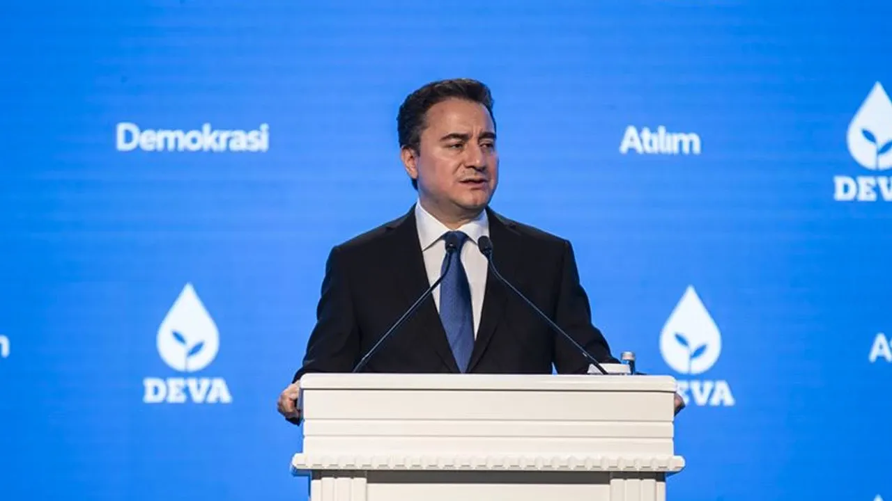 3 isim AK Parti'ye geçiyor! DEVA Partisi Genel Başkanı Ali Babacan'dan tepki