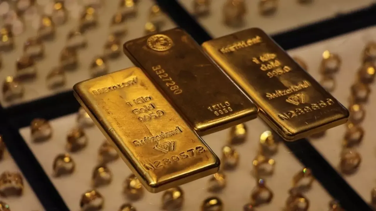 Altında tarihi gün: Rekor kırdı