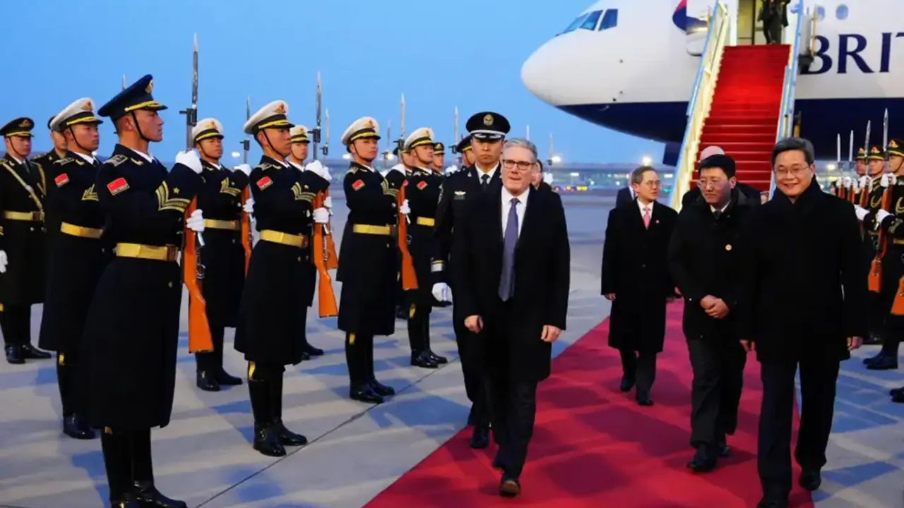 İngiltere Başbakanı Starmer Çin'de!