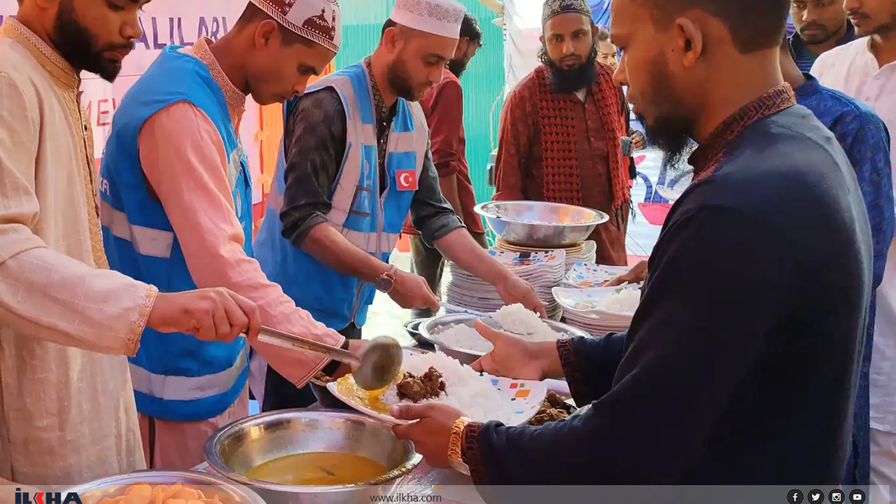 Yetimler Vakfı Bangladeş'te sıcak yemek desteğinde bulundu