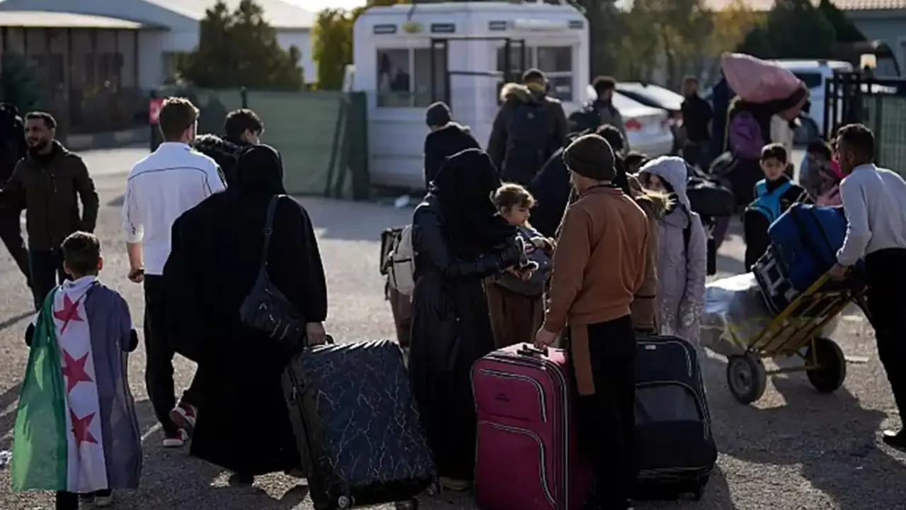 Lübnan'dan kaç bin Suriyeli ülkesine geri döndü?