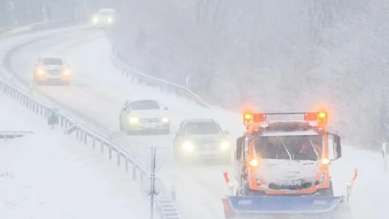 Almanya'da kış fırtınası: 3 ölü!