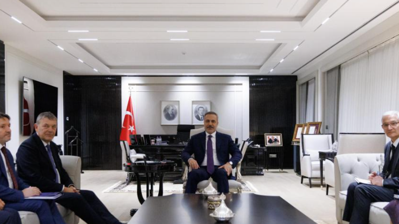 Bakan Fidan, UNRWA Genel Komiseri Lazzarini'yi kabul etti