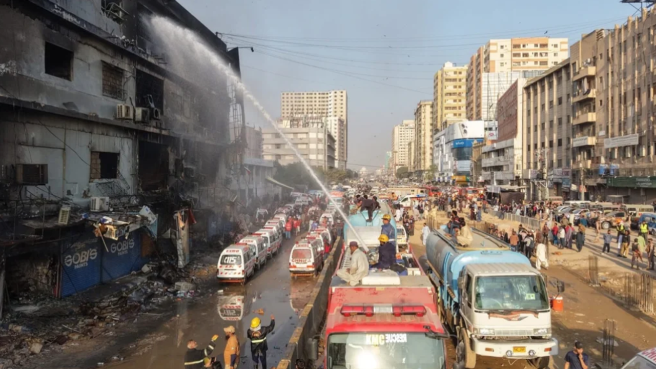 1200 Dükkan Kül Oldu: Arama Çalışmaları Devam Ediyor!