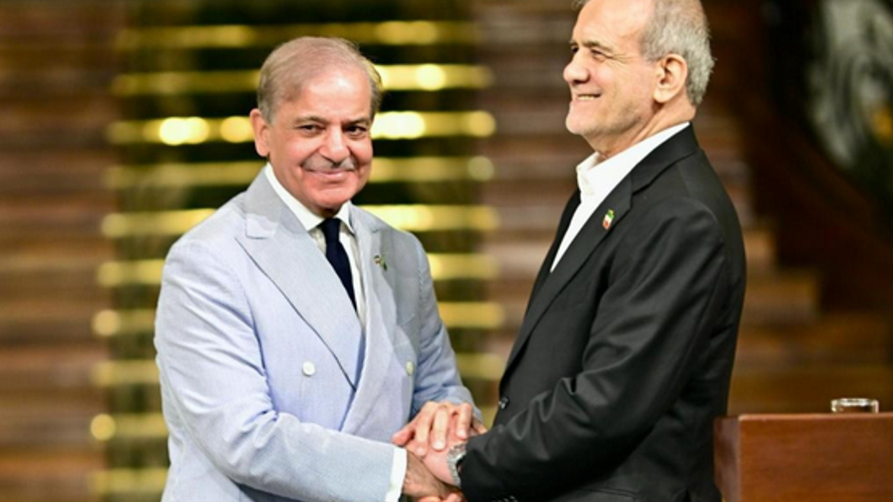 Şahbaz Şerif ile Pezeşkiyan telefonla görüştü