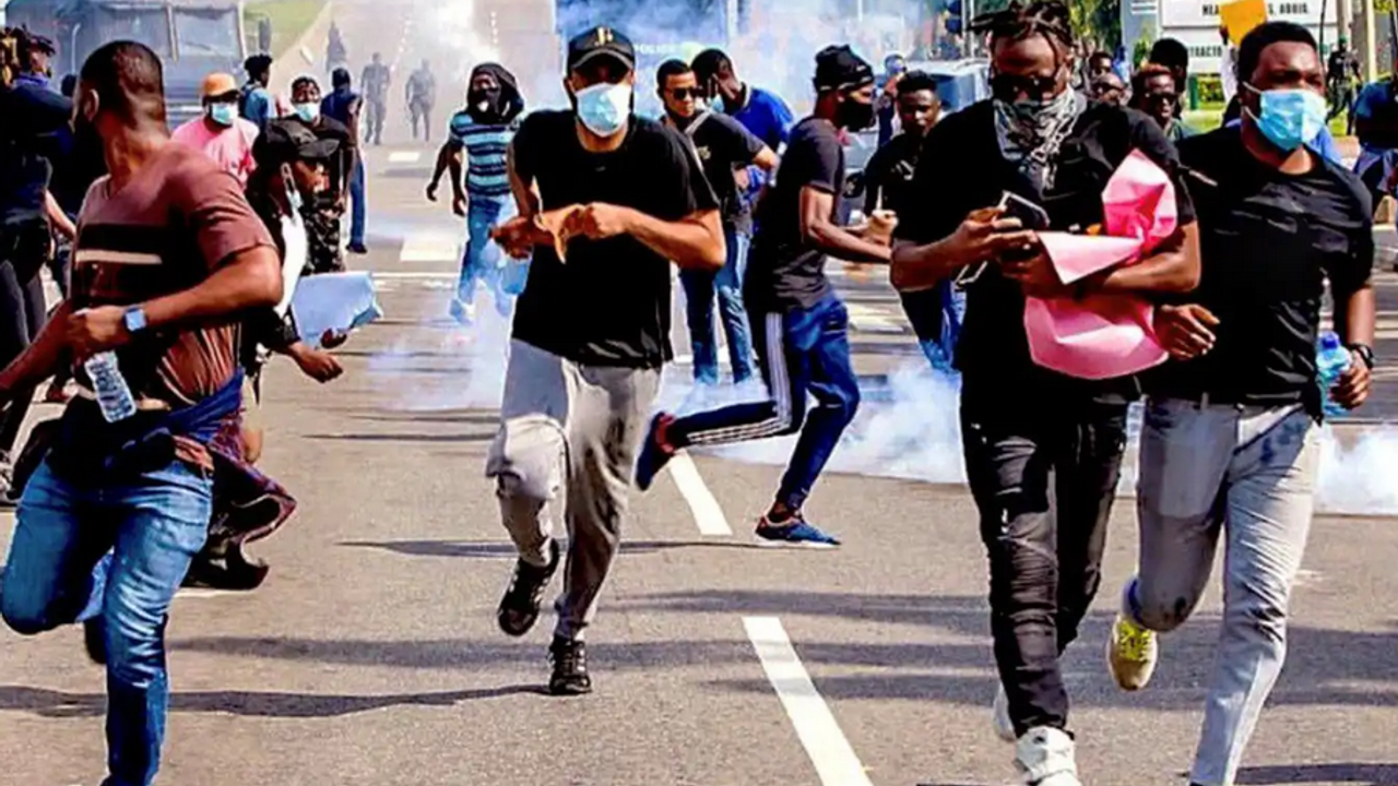 Nijerya’da protestolara polis müdahalesi: Ölü ve yaralılar var!