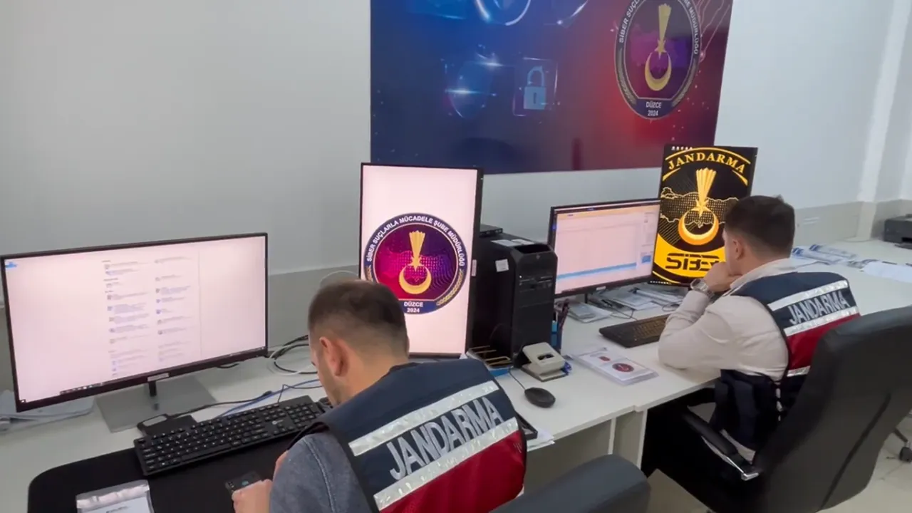17 ilde siber dolandırıcılık operasyonu: Yüzlerce gözaltı var