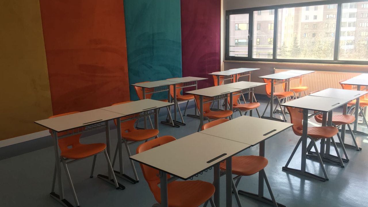 Öğretmenler, ilkokul öğrencileri yüzünden greve gitti