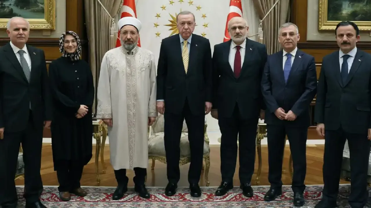 Cumhurbaşkanı Erdoğan, Diyanet İşleri Başkanı Arpaguş ve beraberindeki heyeti kabul etti!