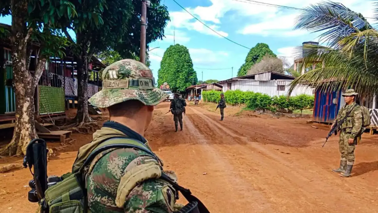 Kolombiya’da silahlı gruplar arasında kanlı çatışma!