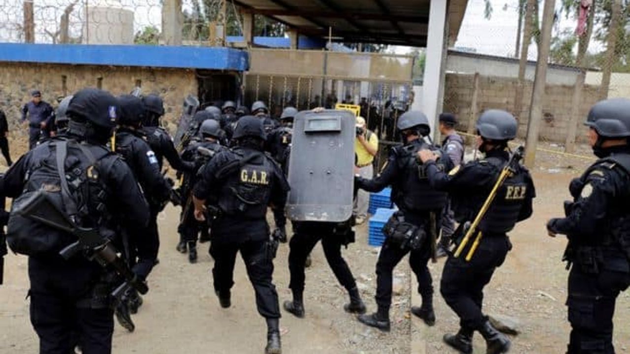 Guatemala'da Cezaevlerinde İsyan! Sıkıyönetim ilan edildi