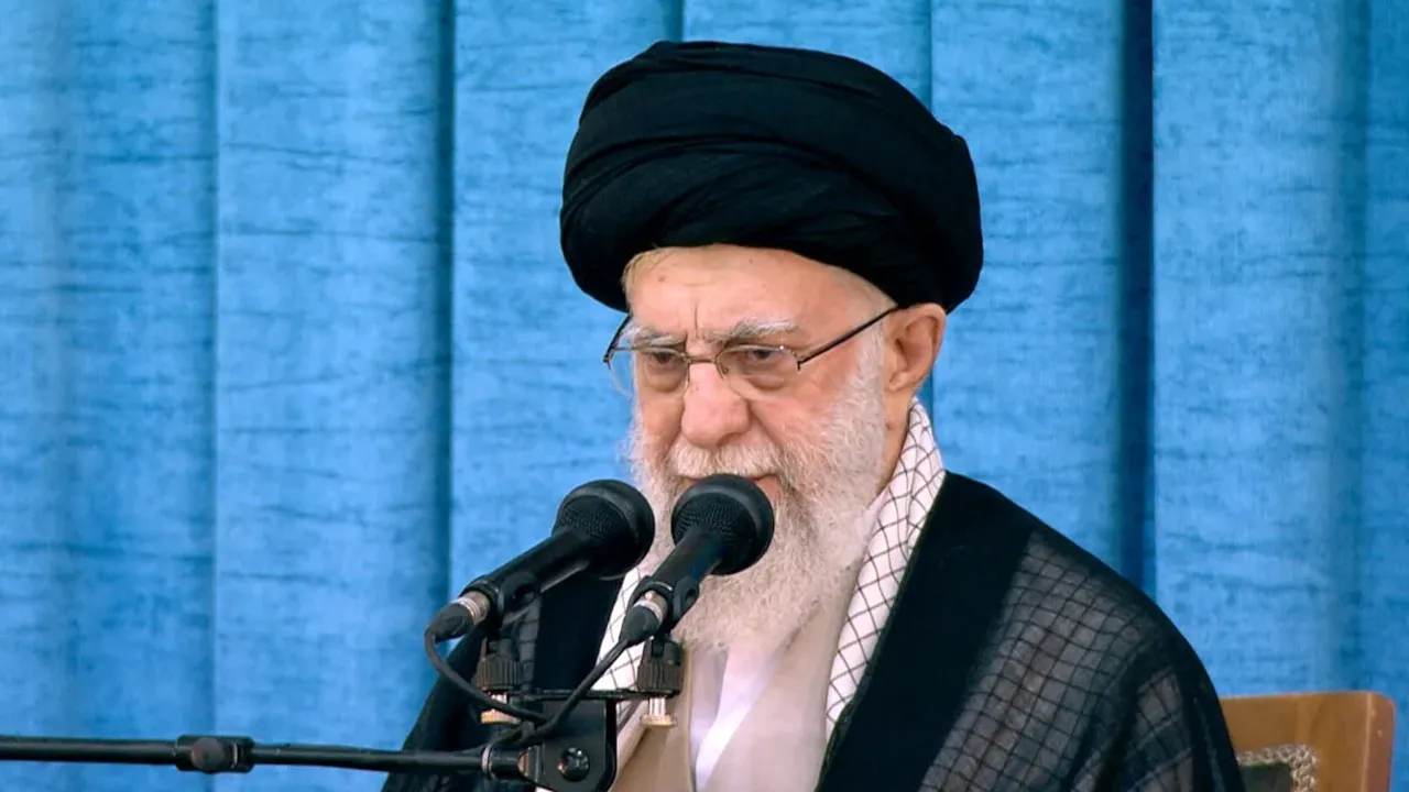 Hamaney'den Trump'a: Düşmana boyun eğmeyeceğiz