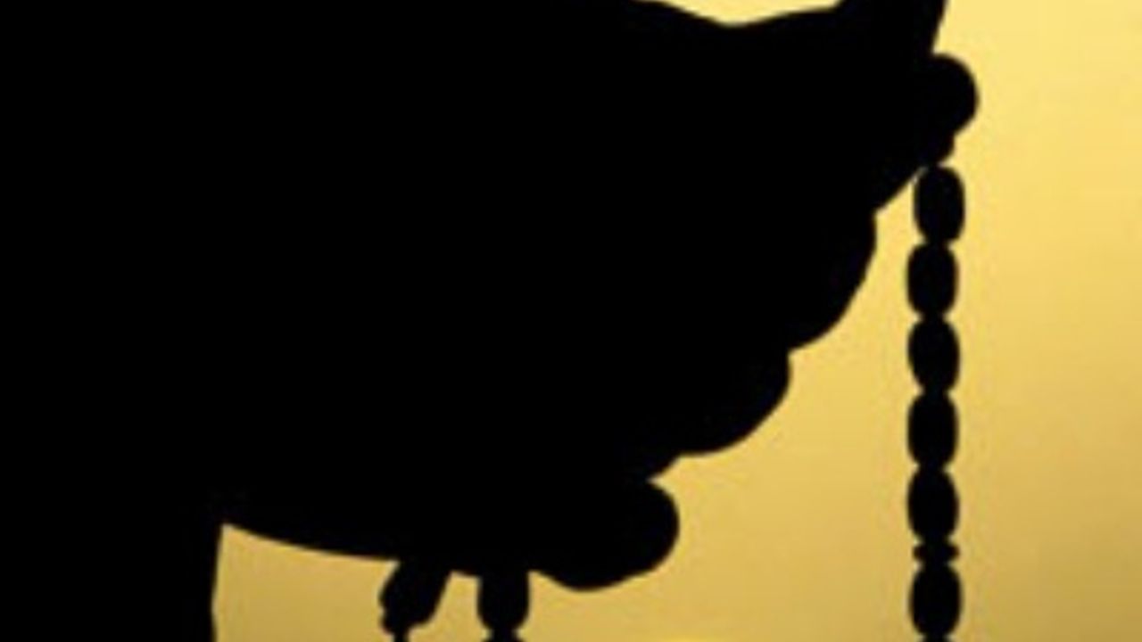 Hanefiler ve Şafiler İçin Tesbih Namazı Nasıl Kılınır?