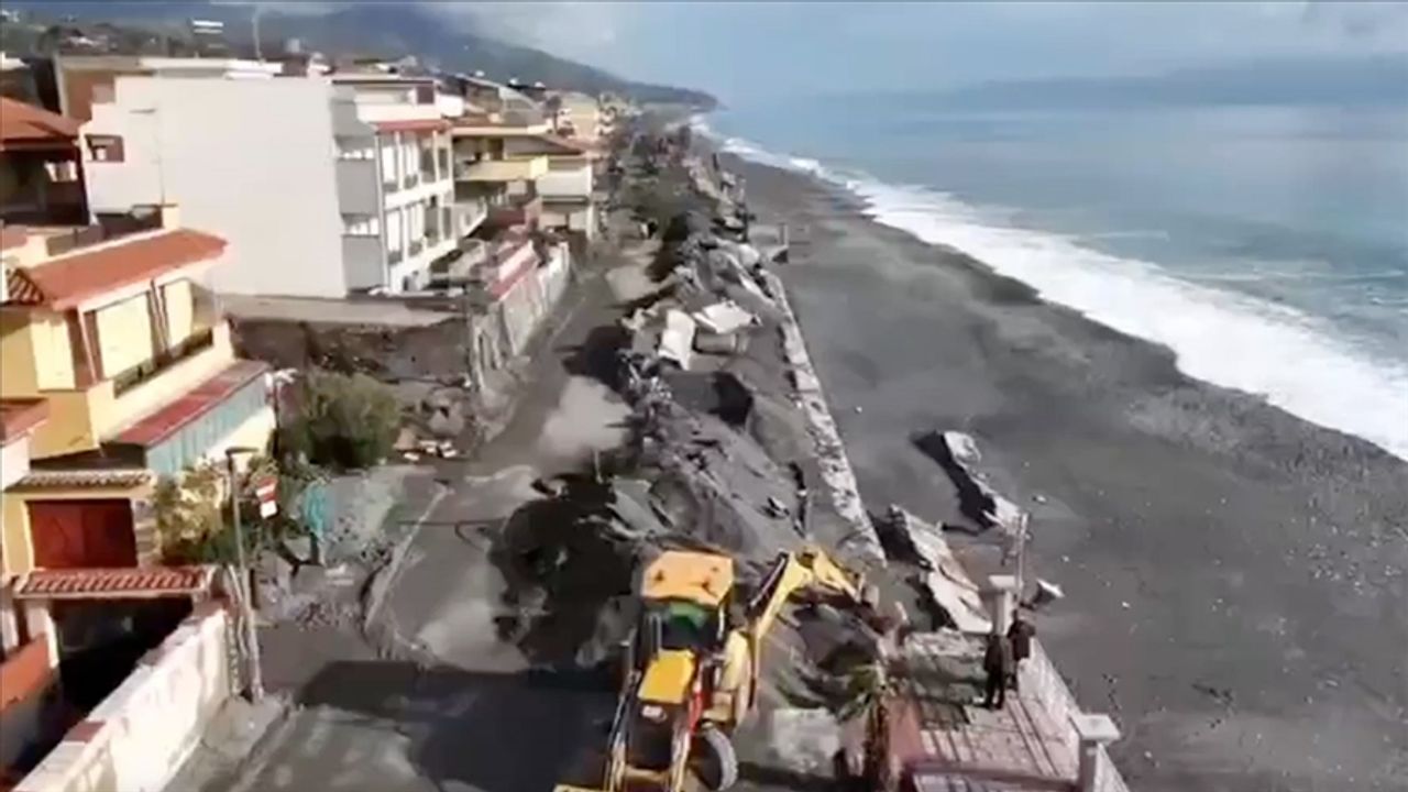 Yağışlar evleri yuttu!