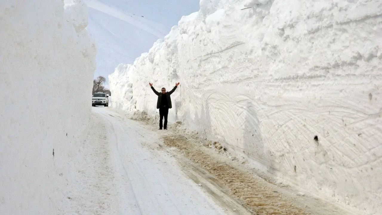 Kar Rekoru Kırıldı! Yükseklik İnsan Boyunu Aştı: İşte Türkiye’de Kar Kalınlığının En Yüksek Olduğu 10 İl