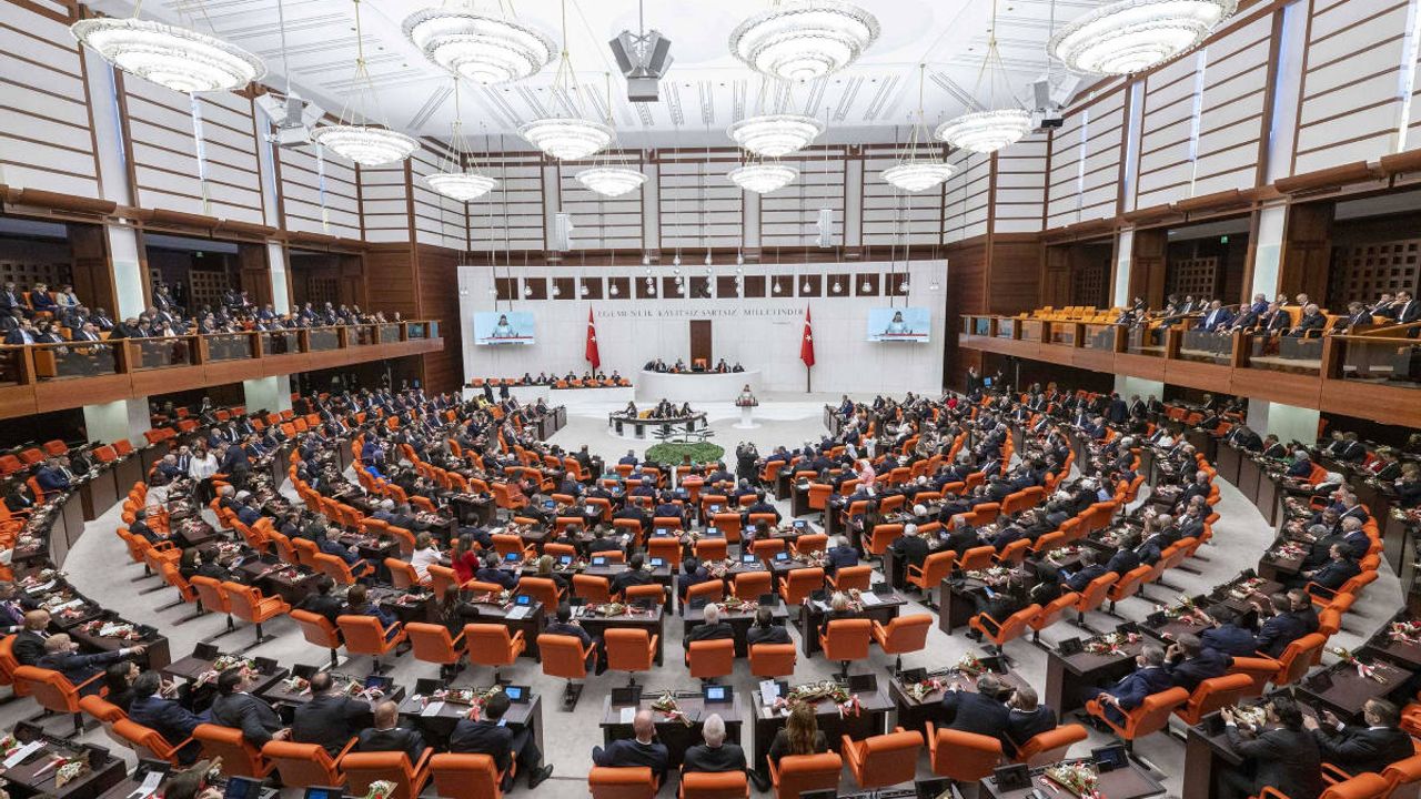 TBMM'de kabul edildi: En düşük emekli maaşı 20 bin TL oldu