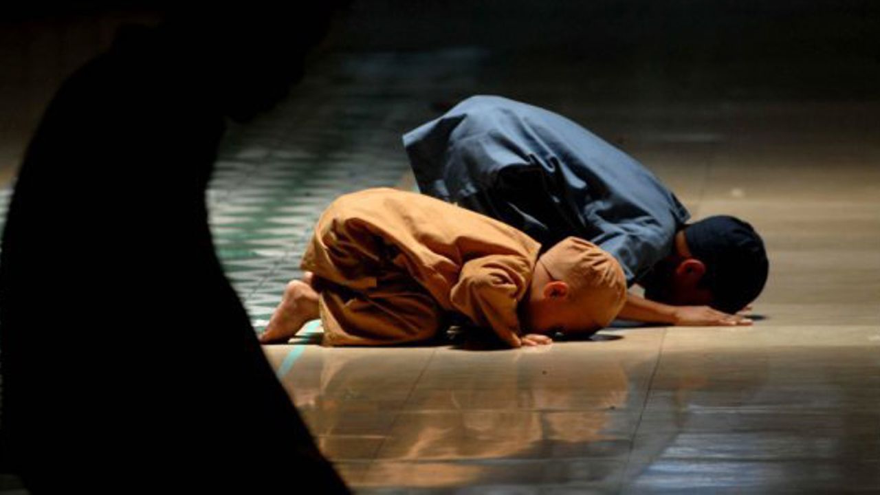 İkindi ve yatsı namazları ne zamana kadar kılınır?