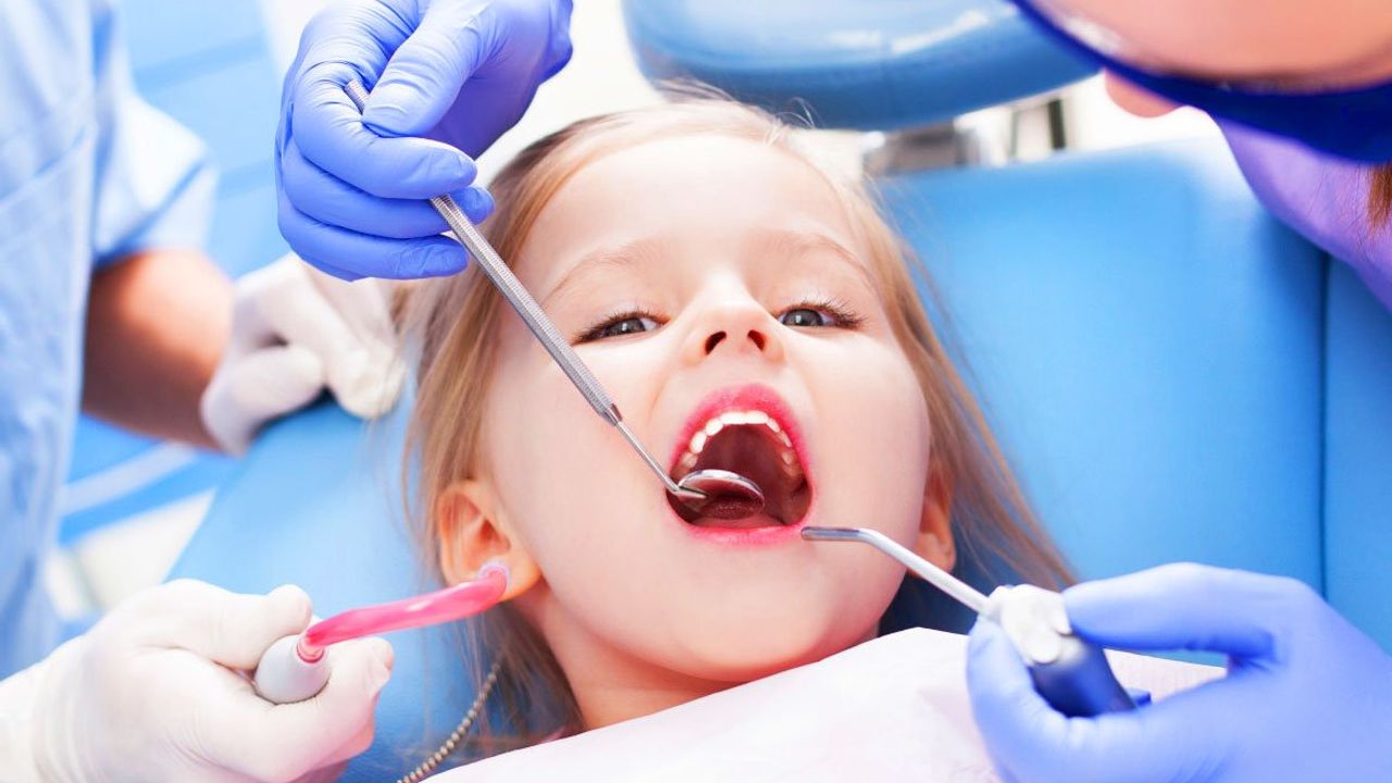 Uzm. Dt. Demir: Çocuklarda diş fırçalama alışkanlığında ebeveynler belirleyici