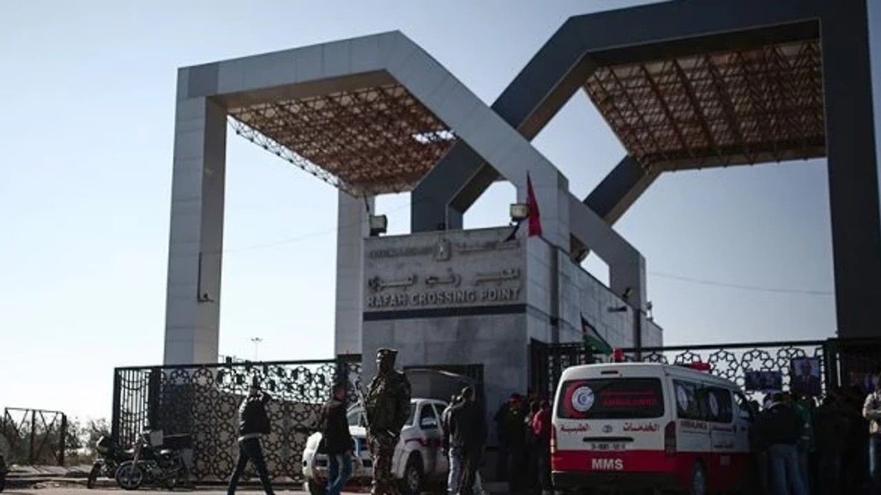 Siyonist Netanyahu'dan küstah açıklama: Sınırlı olarak açılacak