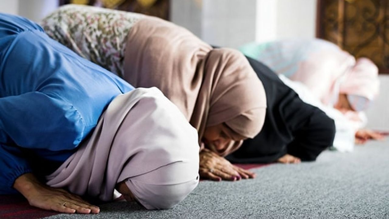Sabah Namazı Nasıl Kılınır? Hanefiler ve Şafiilere göre