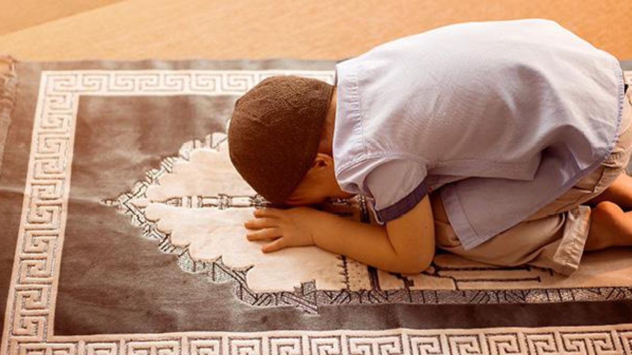 Şükür namazı nasıl kılınır? Şükür secdesi nedir?