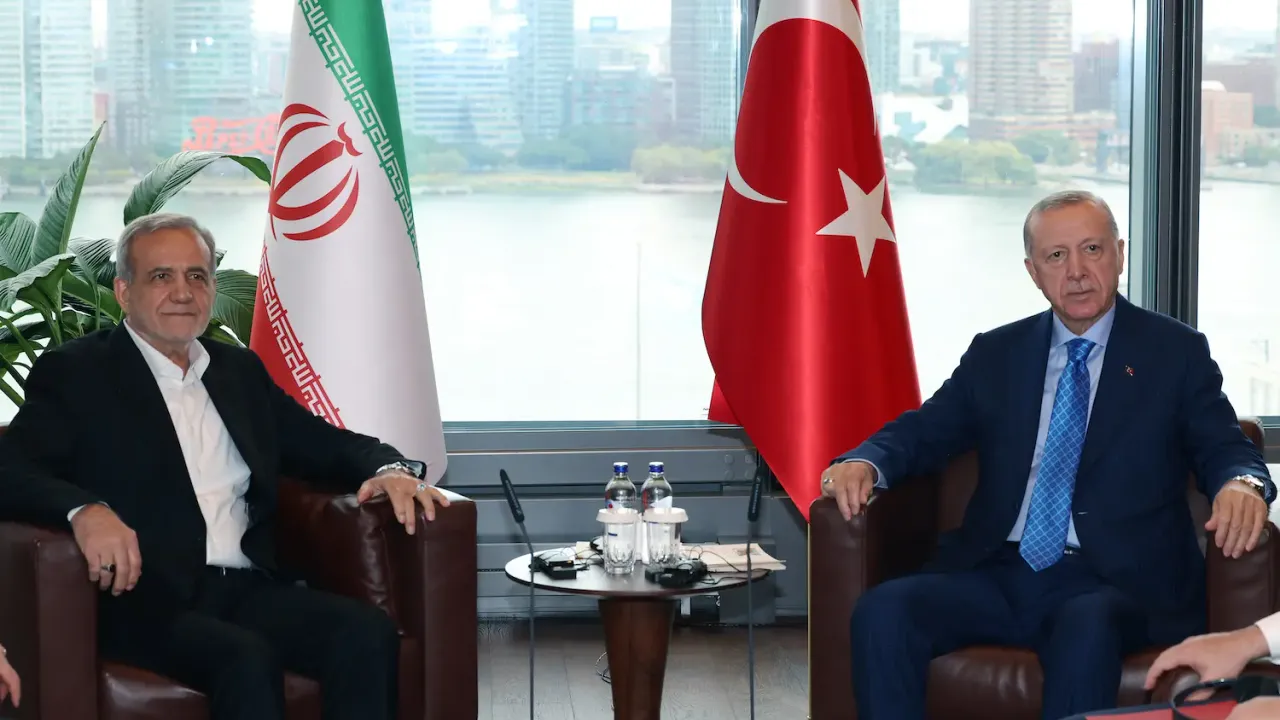 Trump ek vergi gelecek dedi, Türkiye'de potaya girdi! İran ile ticaret yapan ülkeler hangileri?