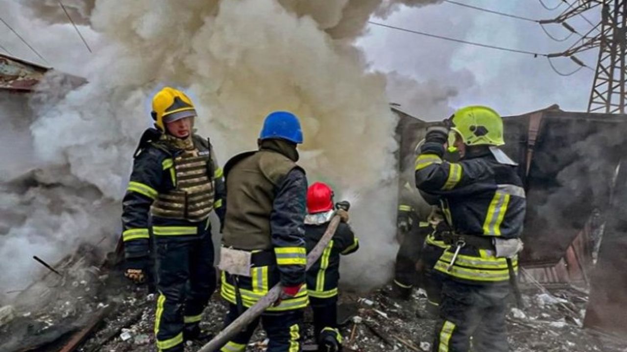 Ukrayna ordusu otele saldırdı: 24 ölü