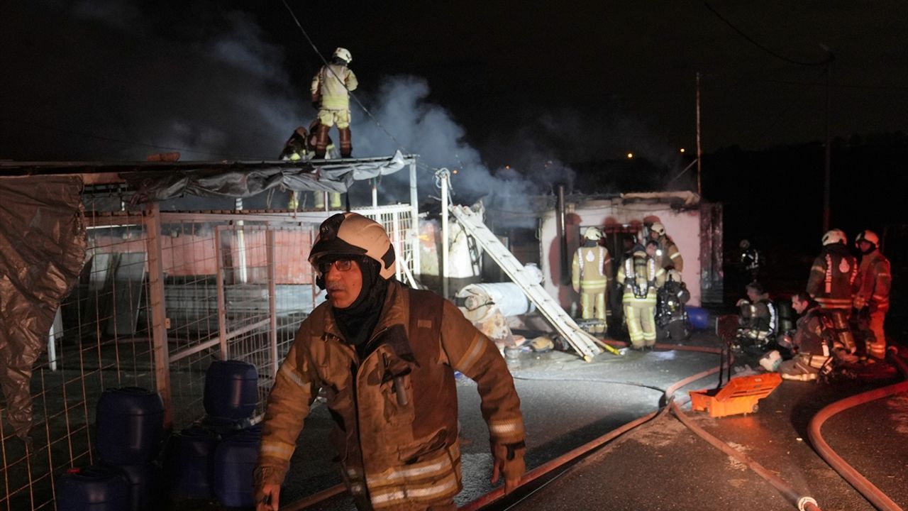 Sultangazi'de yangın paniği