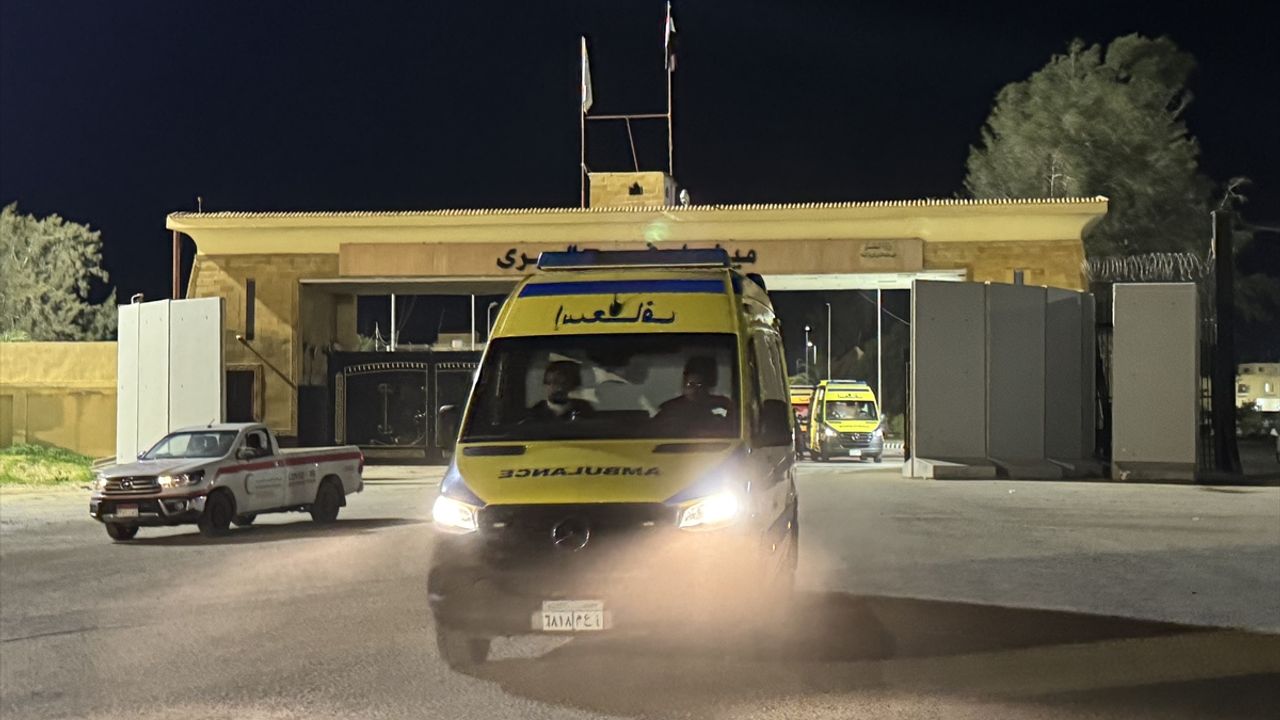 Filistin Kızılay'ı doğruladı! 46 Gazzeli, Refah sınır kapısından Mısır'a geçiş yaptı