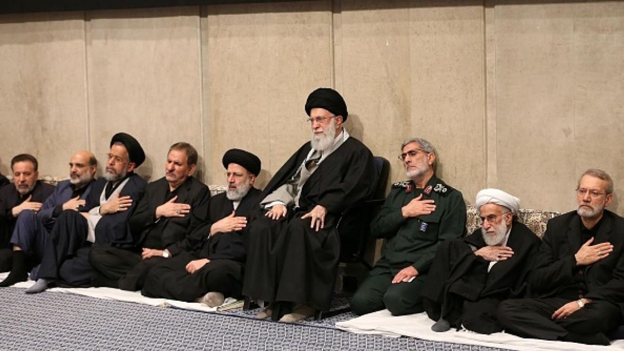 Herkes 4 halef belirledi..  Hamaney, Laricani'yi görevlendirdi