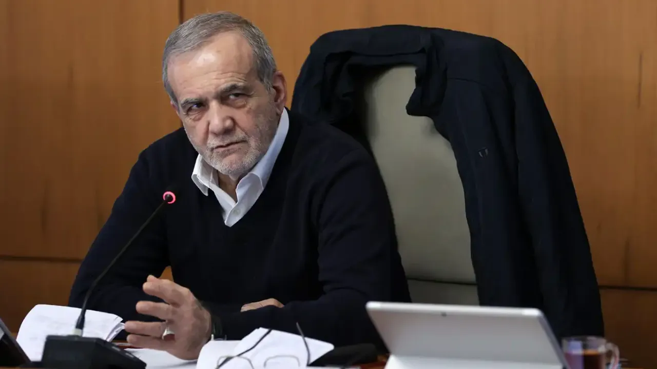 İran medyası: Pezeşkiyan, ABD ile nükleer mesele görüşmelerinin başlatılmasını istedi