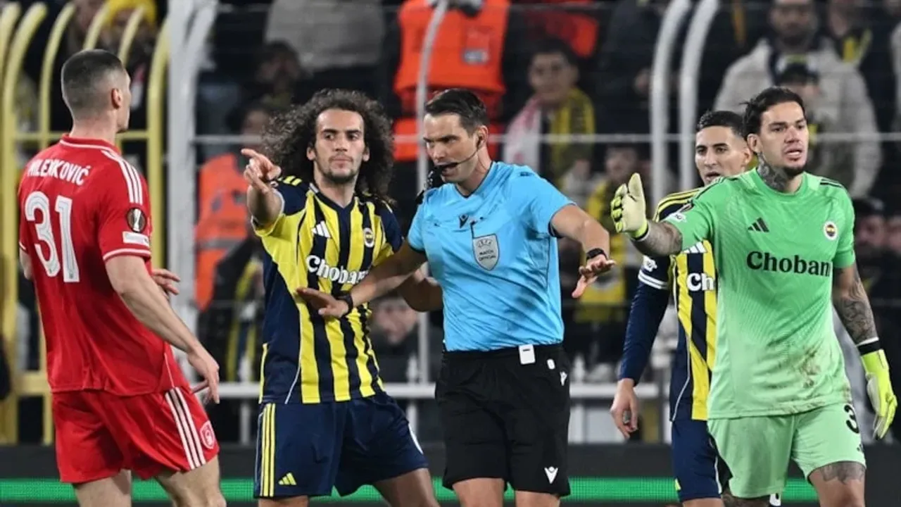 Fenerbahçe, Avrupa'da Forest'a karşısında ağır darbe aldı