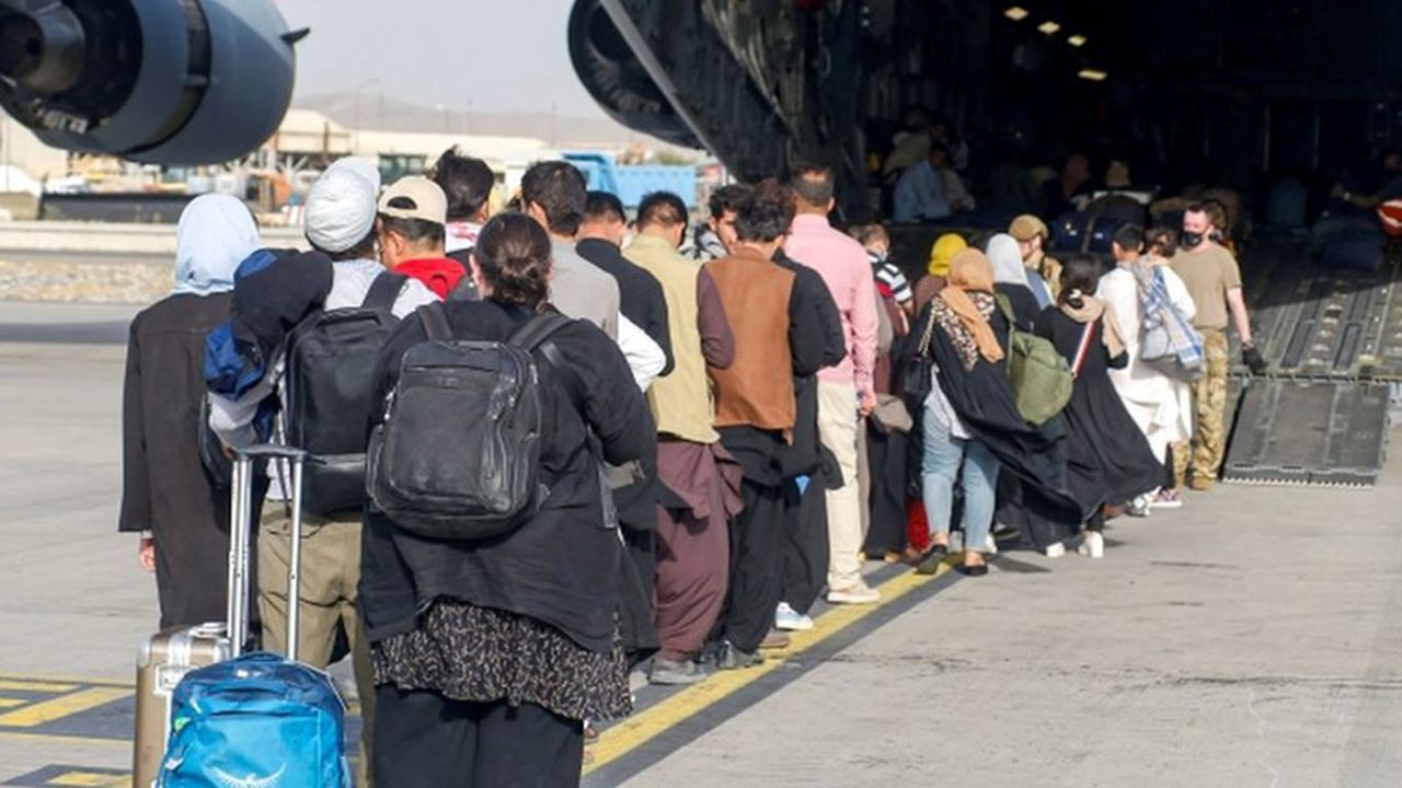 ABD, Afgan göçmenlerin vizelerini iptal etti!