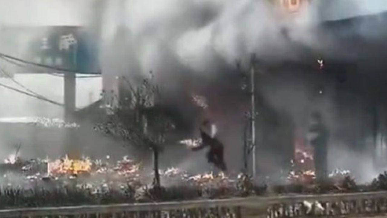 Havai fişek dükkânında patlama: 12 ölü