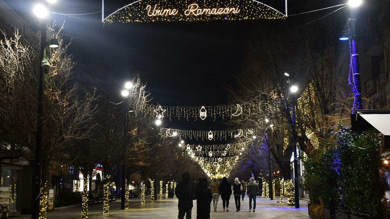 Kosova ramazan vesilesiyle süslendi