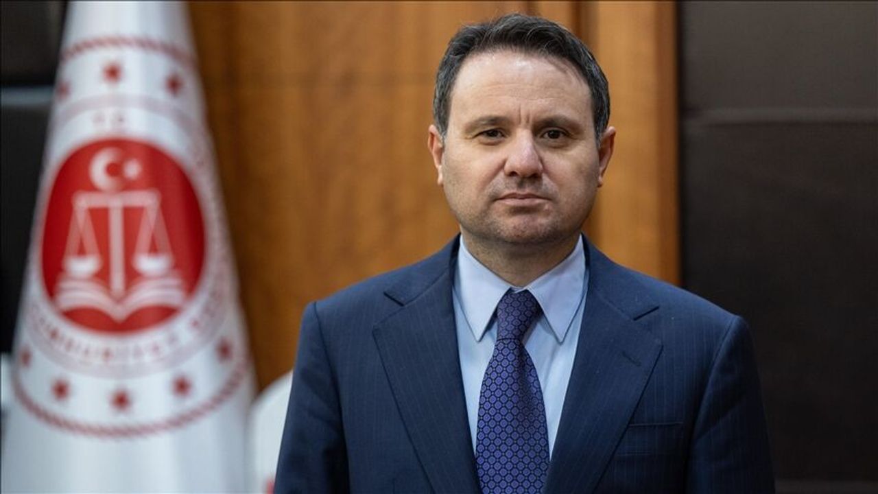 Bakan Gürlek’ten bahis ve sanal kumarla mücadele genelgesi