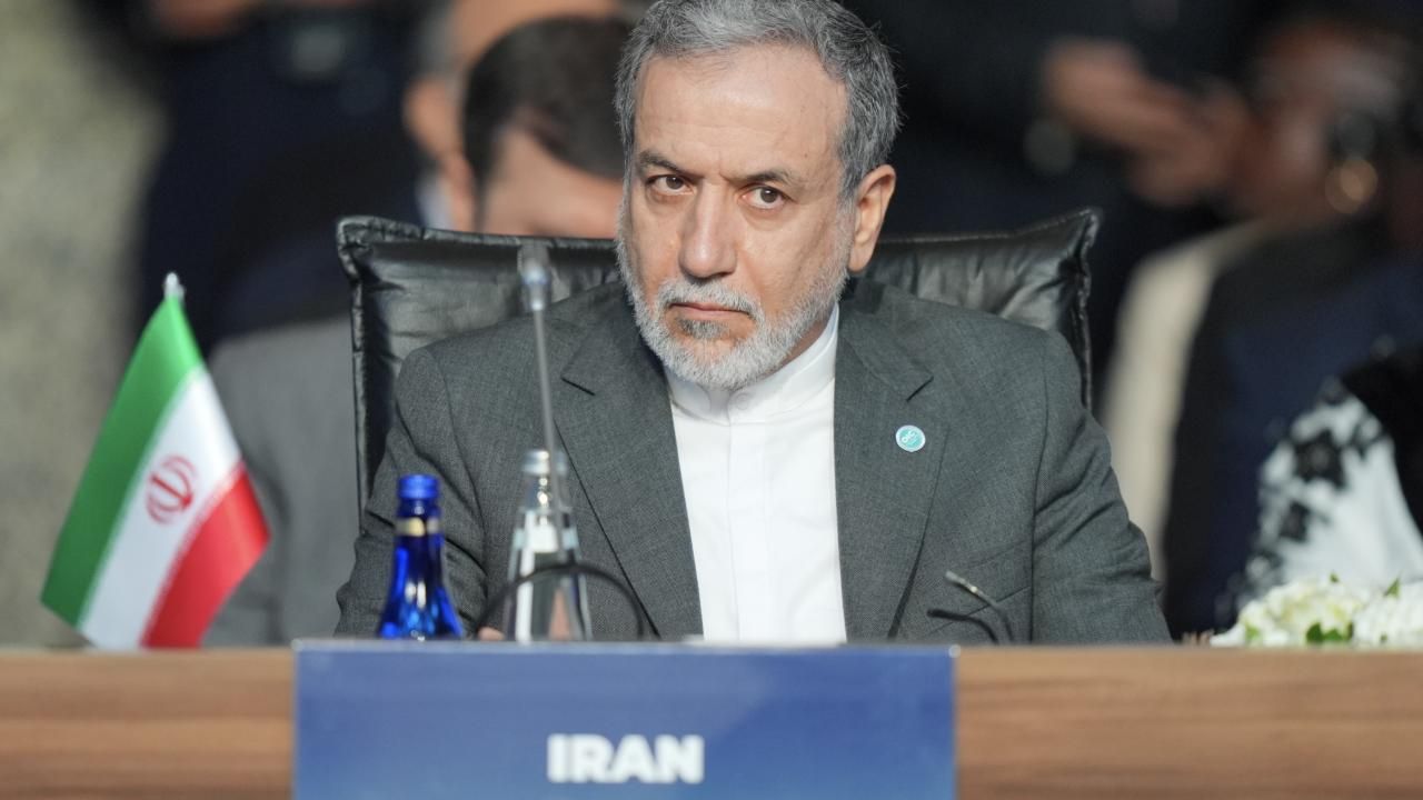 İran uranyum zenginleştirme  ve füzelerle ilgili kararını açıkladı